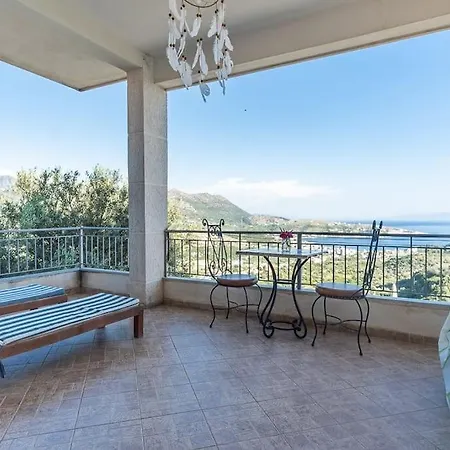 Maria Mountain View Apartmán